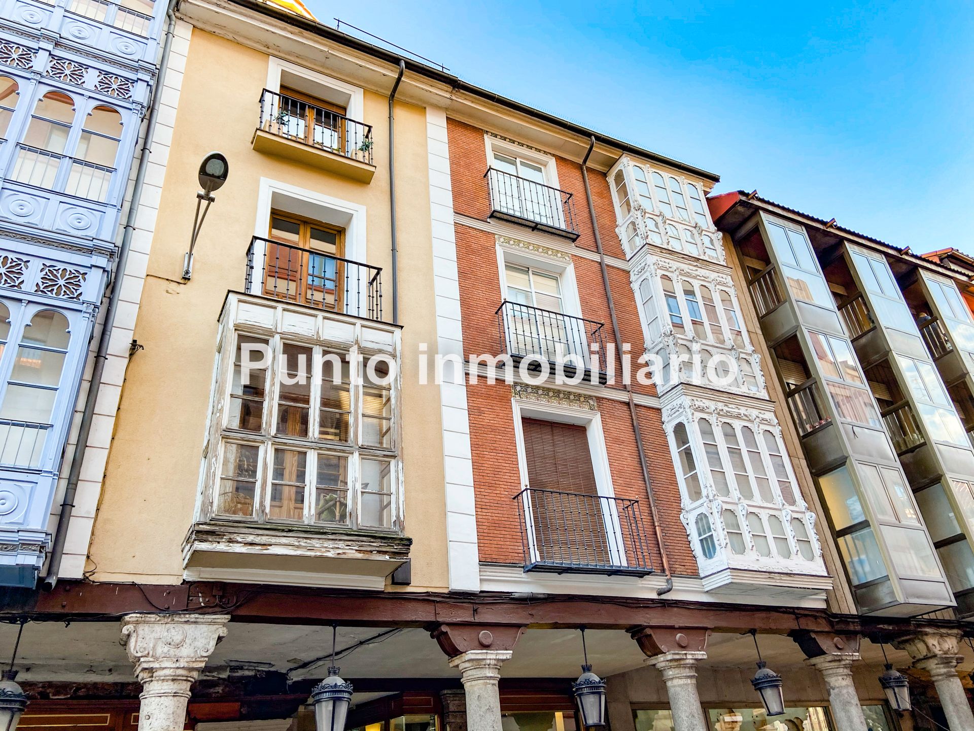 Exterior view of Flat for sale in Valladolid Capital  with Heating, Parquet flooring and Balcony