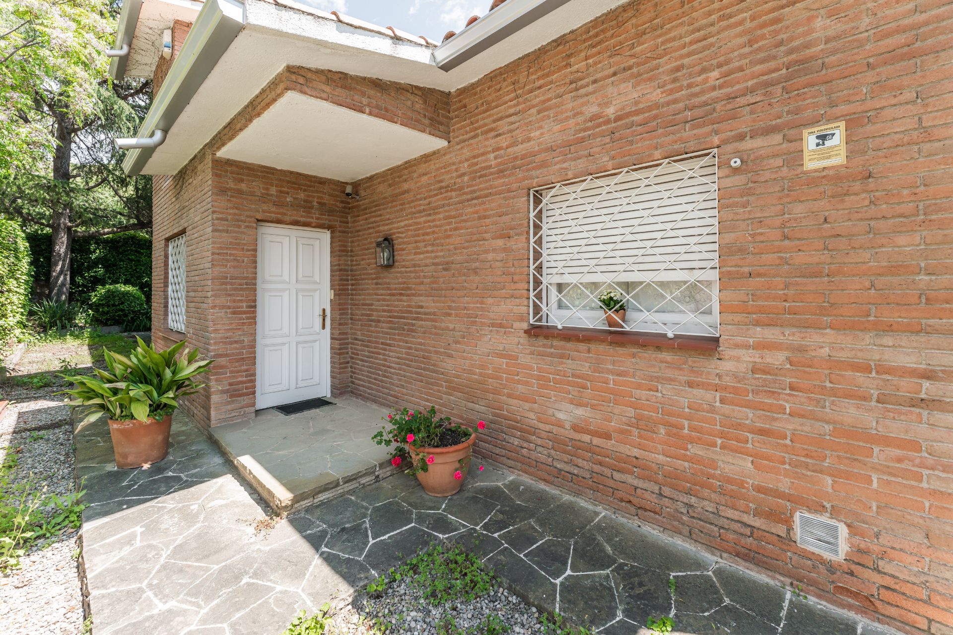 Exterior view of House or chalet for sale in La Garriga  with Air Conditioner, Private garden and Parquet flooring