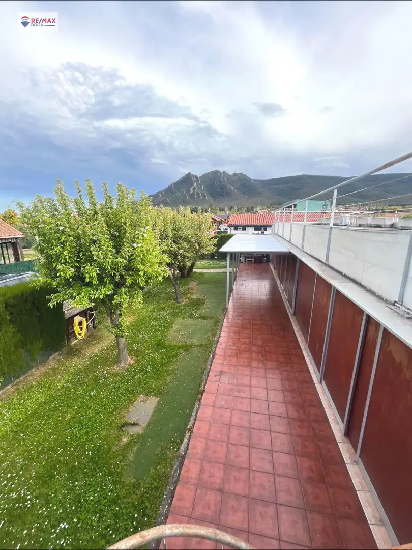 Jardín de Casa adosada en venta en Ayegui / Aiegi con Aire acondicionado, Jardín privado y Terraza