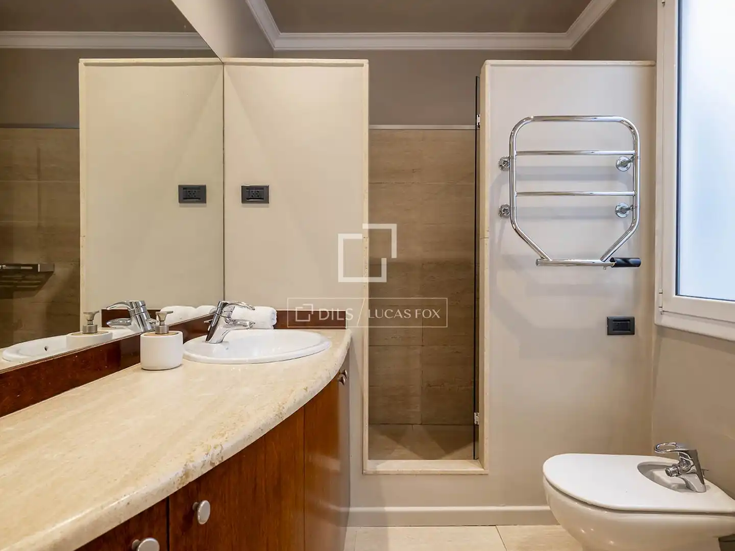 Bathroom of Flat for rent in Barcelona  with Furnished