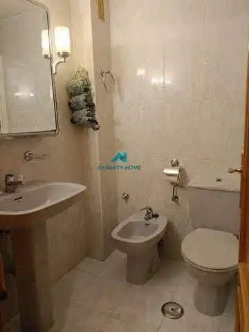 Bany de Dúplex en venda en Alcorcón amb Aire condicionat, Jardí privat i Terrassa