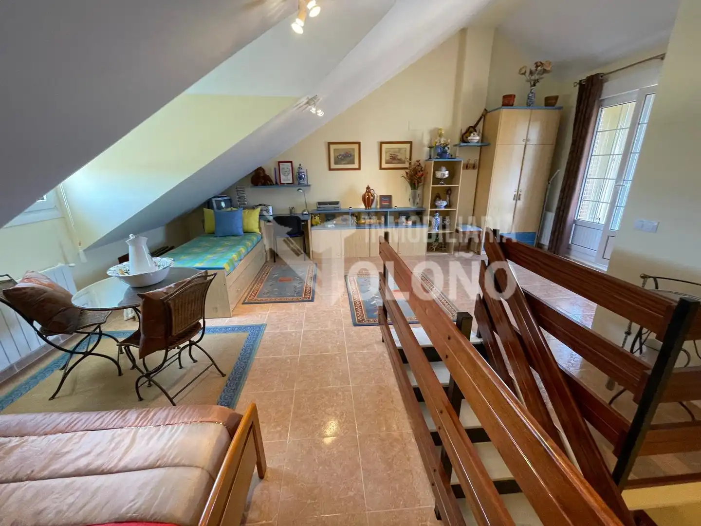 Dúplex en venta en Castañares de Rioja con Calefacción, Parquet y Terraza