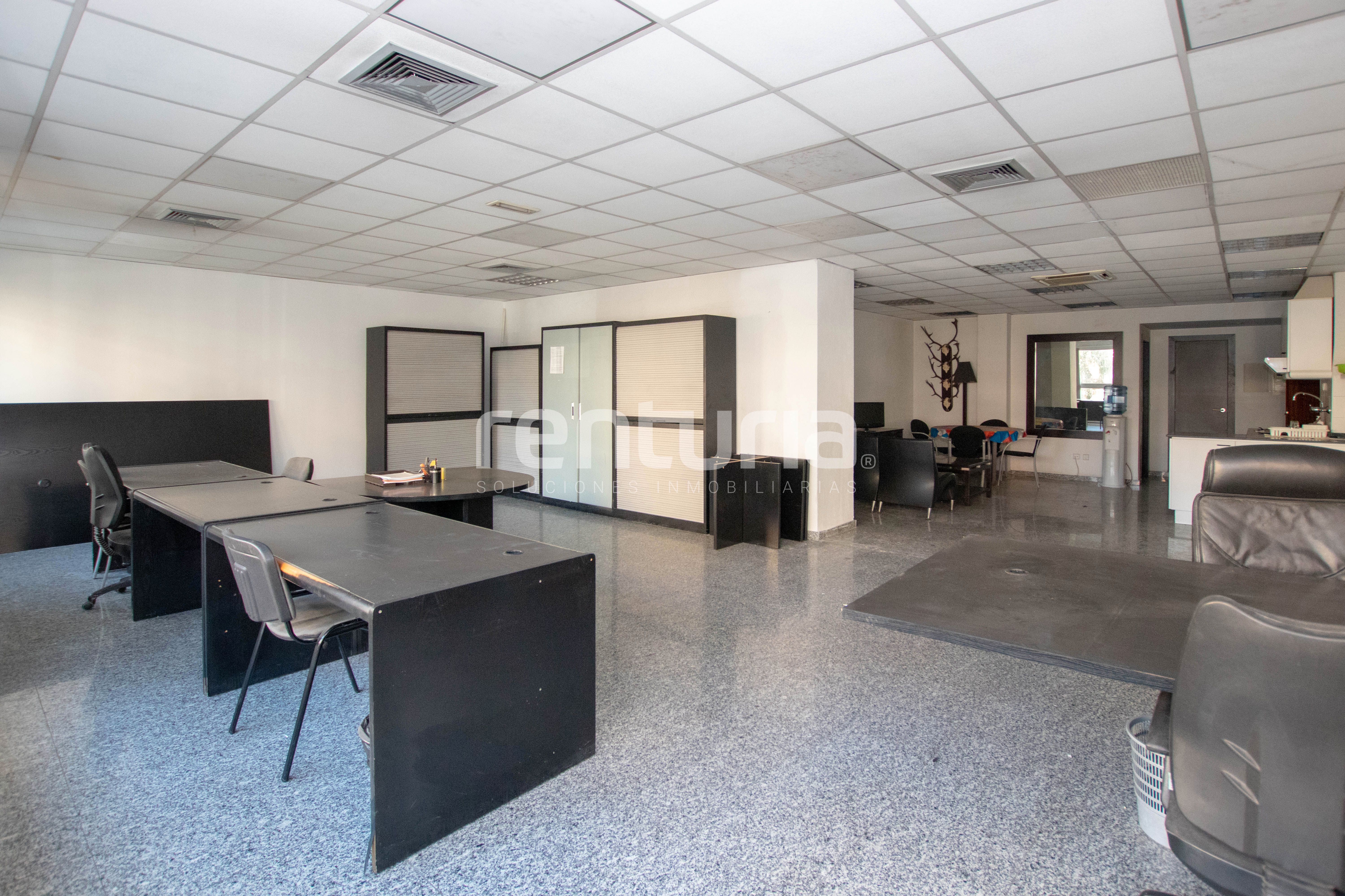 Office for sale in  Valencia Capital  with Air Conditioner