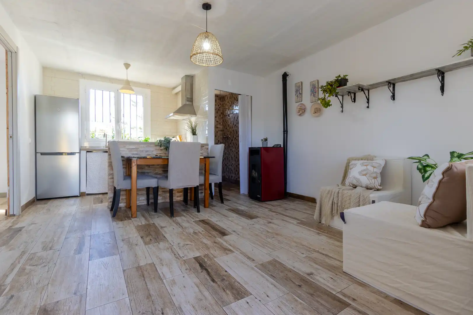 Casa amb piscina en venda a Santa Oliva, imagen 4