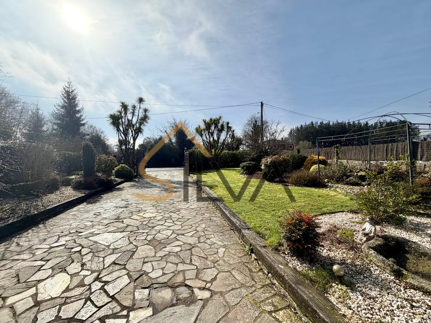 Vista exterior de Casa o xalet en venda en Lugo amb Calefacció, Jardí privat i Parquet