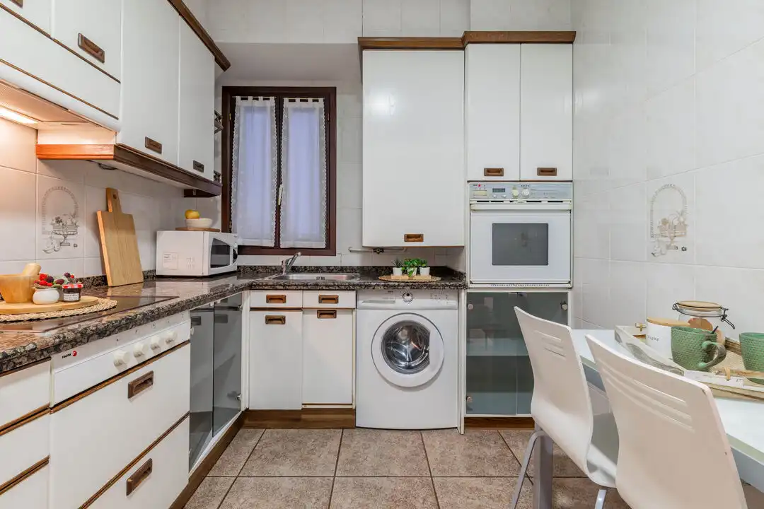 Kitchen of Flat for sale in Donostia - San Sebastián   with Heating and Balcony