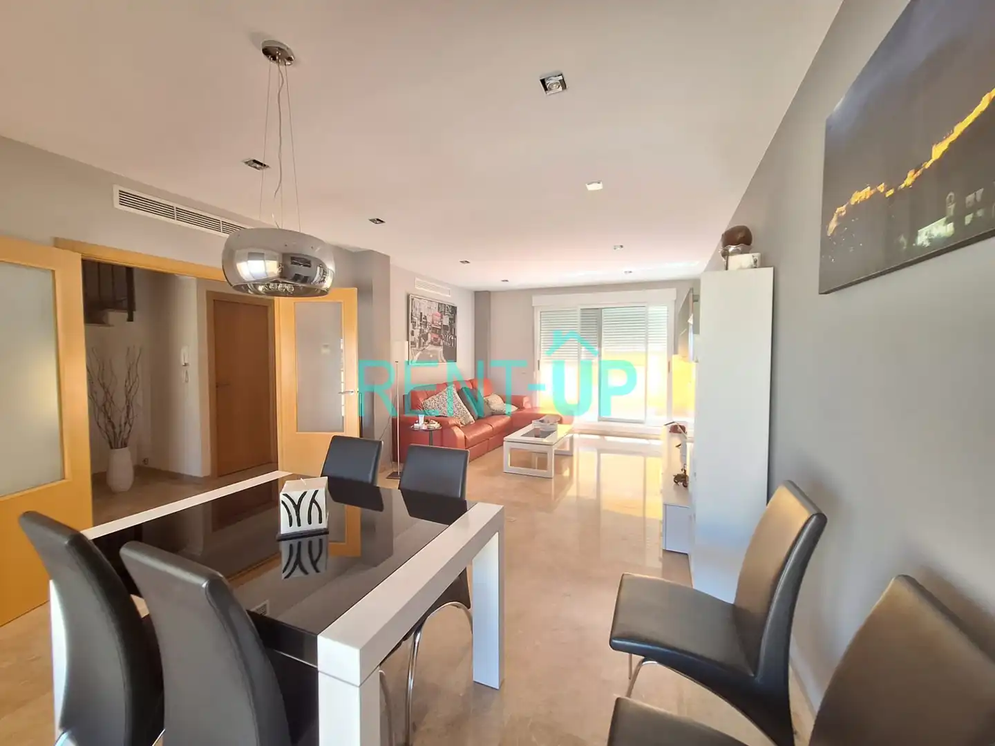 Sala de estar de Casa adosada en venta en Novelé  / Novetlè con Aire acondicionado, Jardín privado y Terraza