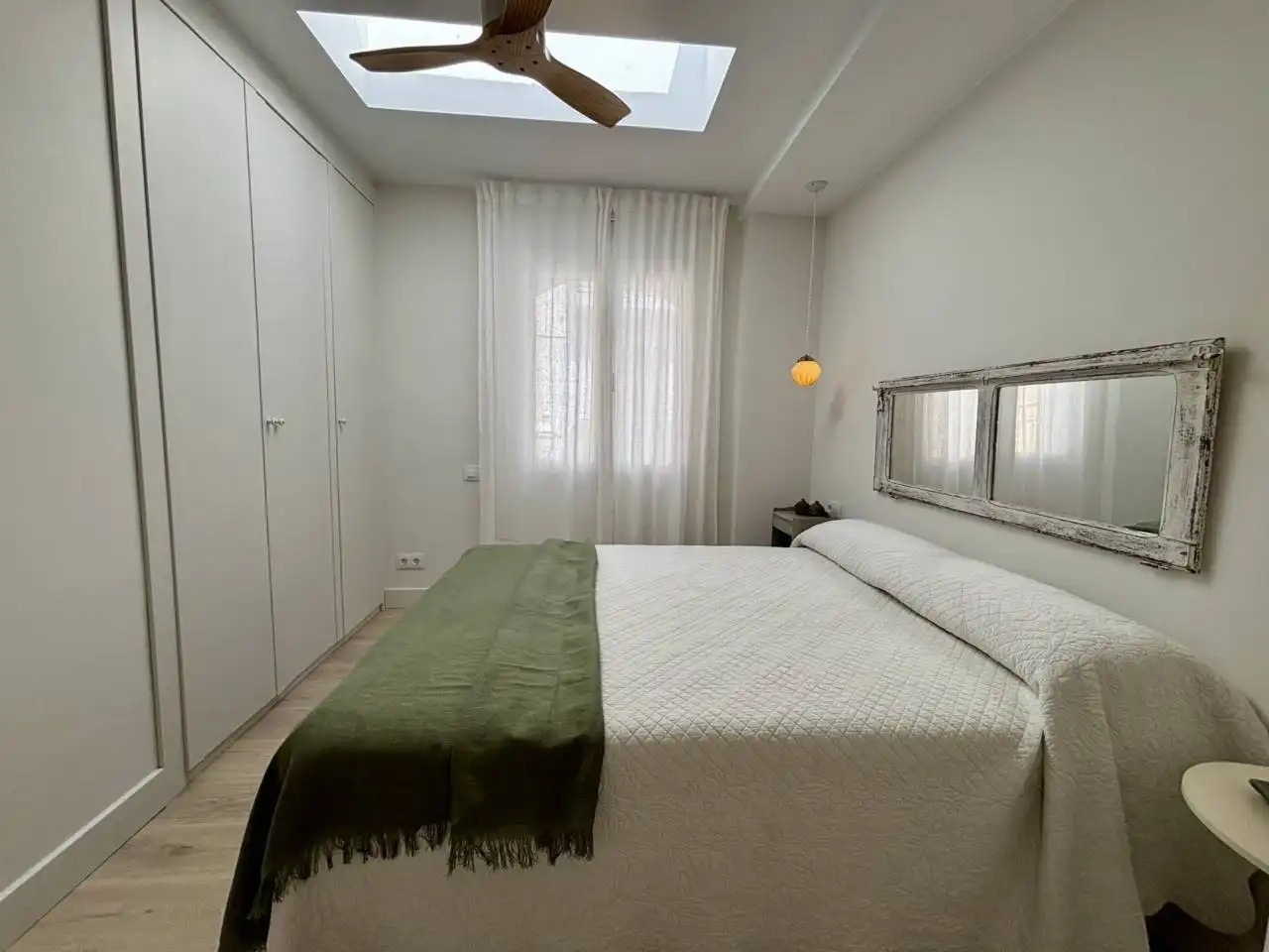 Habitación de Piso de alquiler en Sant Feliu de Guíxols con Terraza y Amueblado