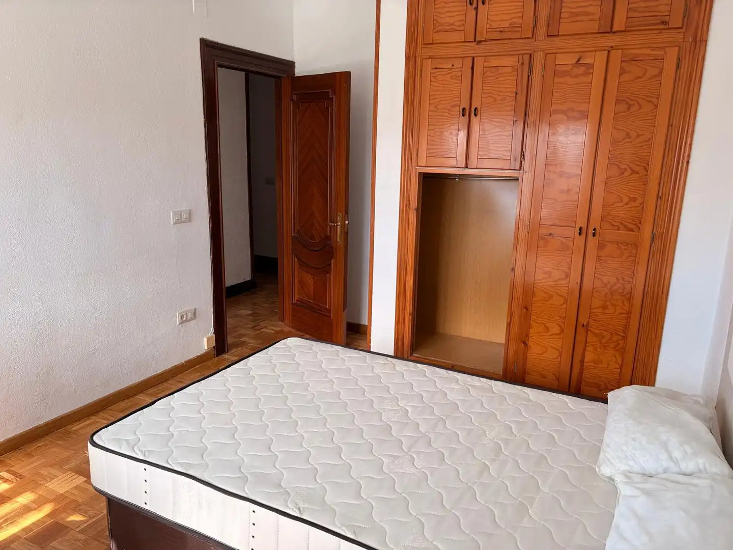 Bedroom of Flat for rent in Cáceres  with Heating, Terrace and Furnished