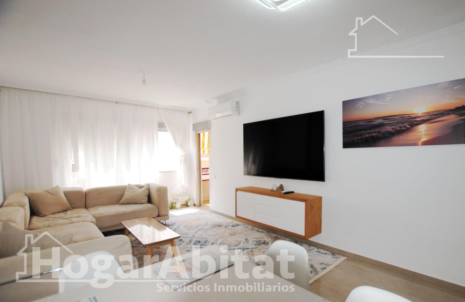 Sala d'estar de Pis en venda en Gandia amb Aire condicionat, Calefacció i Terrassa