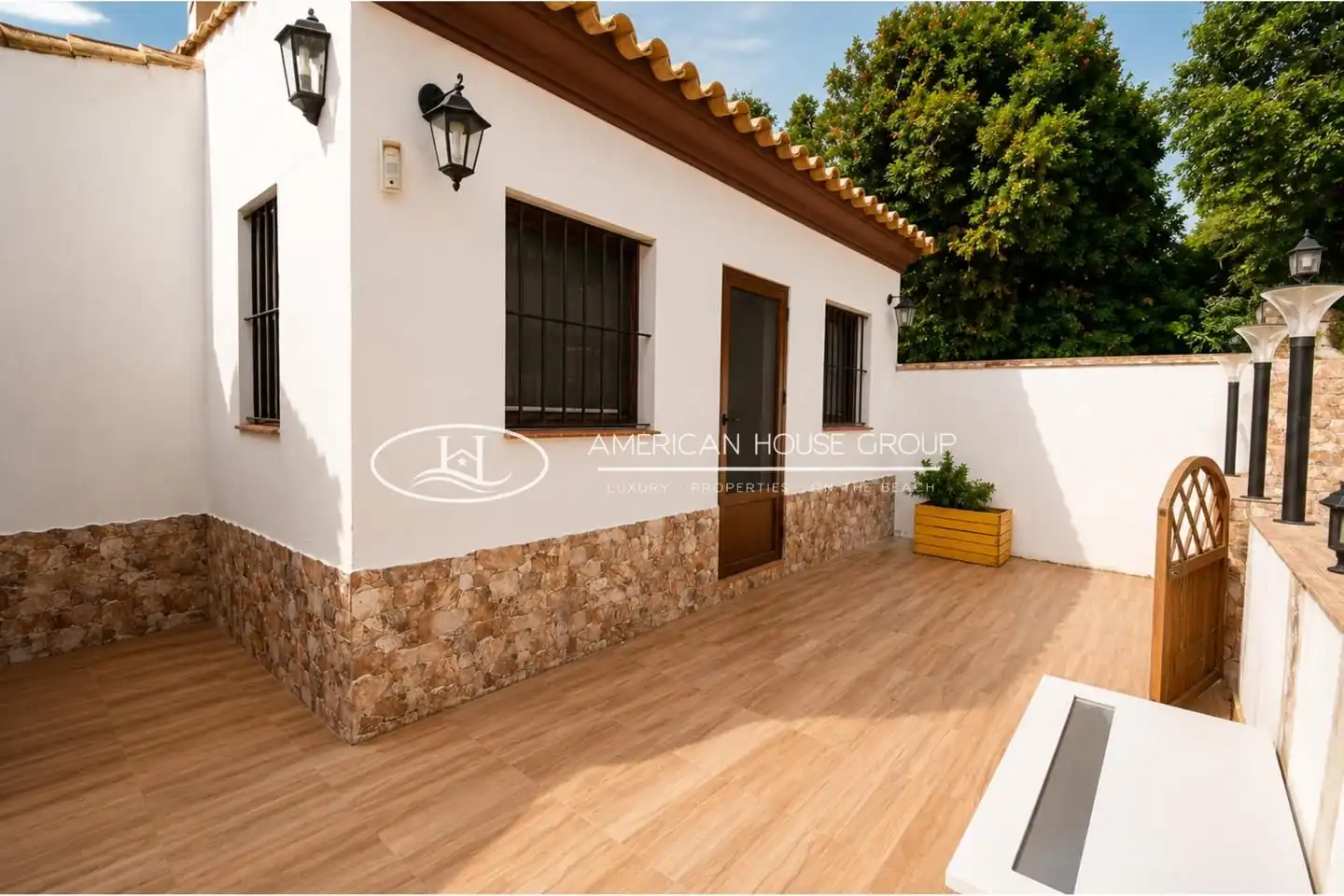 Terrassa de Casa o xalet en venda en Chiclana de la Frontera amb Jardí privat, Traster i Piscina