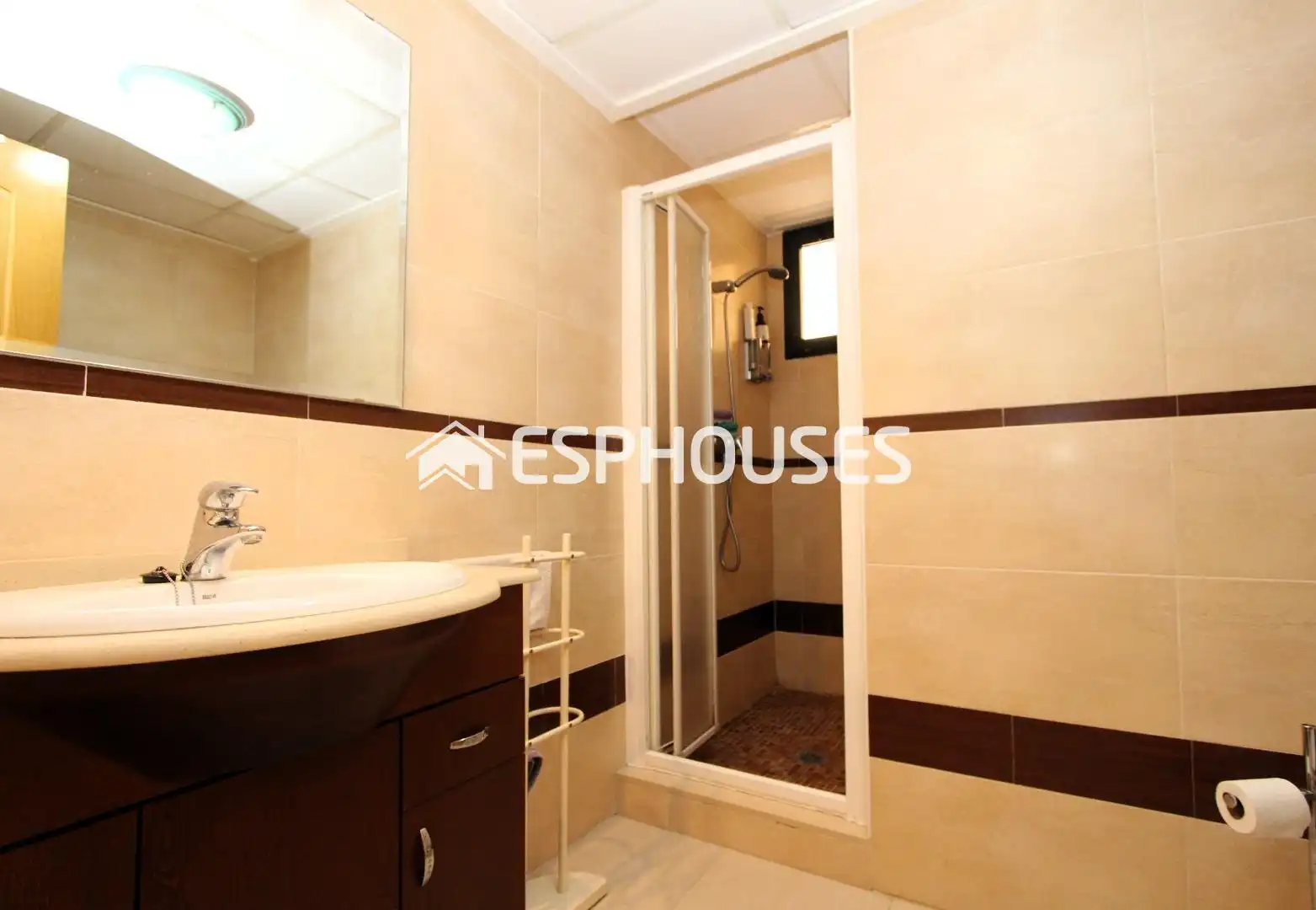 Bathroom of Apartments for sale in Guardamar del Segura  with Air Conditioner and Furnished