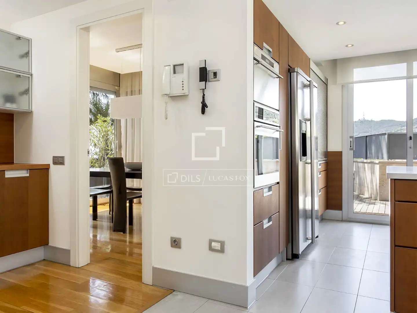 Cocina de Casa o chalet de alquiler en Barcelona con Aire acondicionado, Calefacción y Jardín privado
