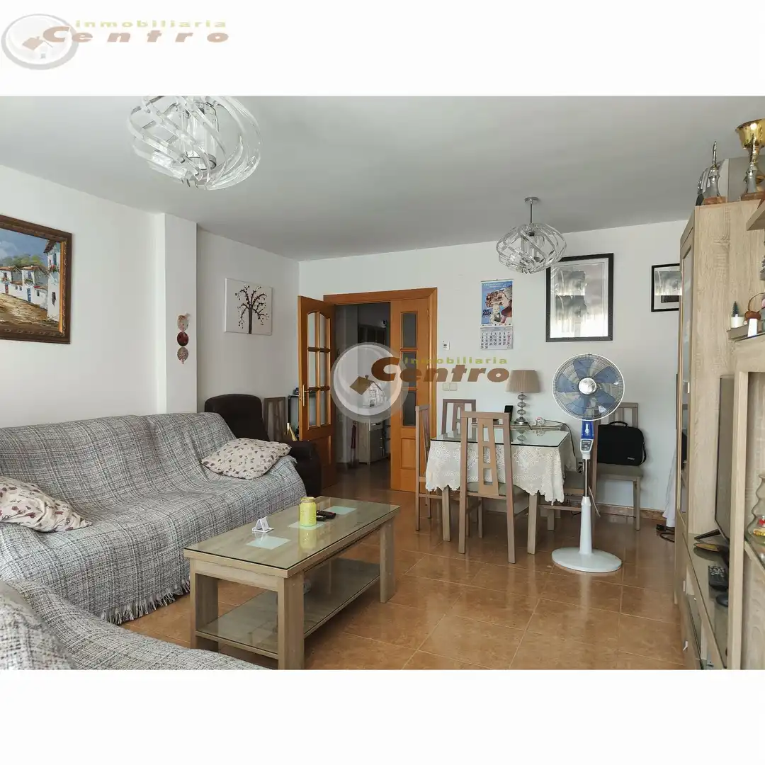 Sala de estar de Piso en venta en Albacete con Calefacción y Balcón