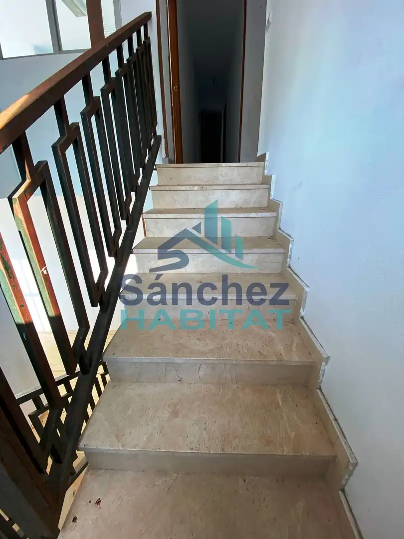 Industrial buildings for sale in Chelva