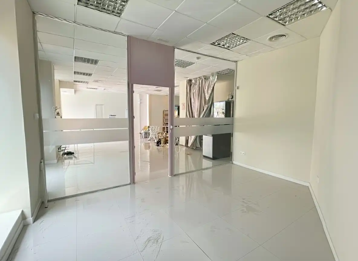 Local comercial de lloguer a Calle Gran Sol, imagen 4