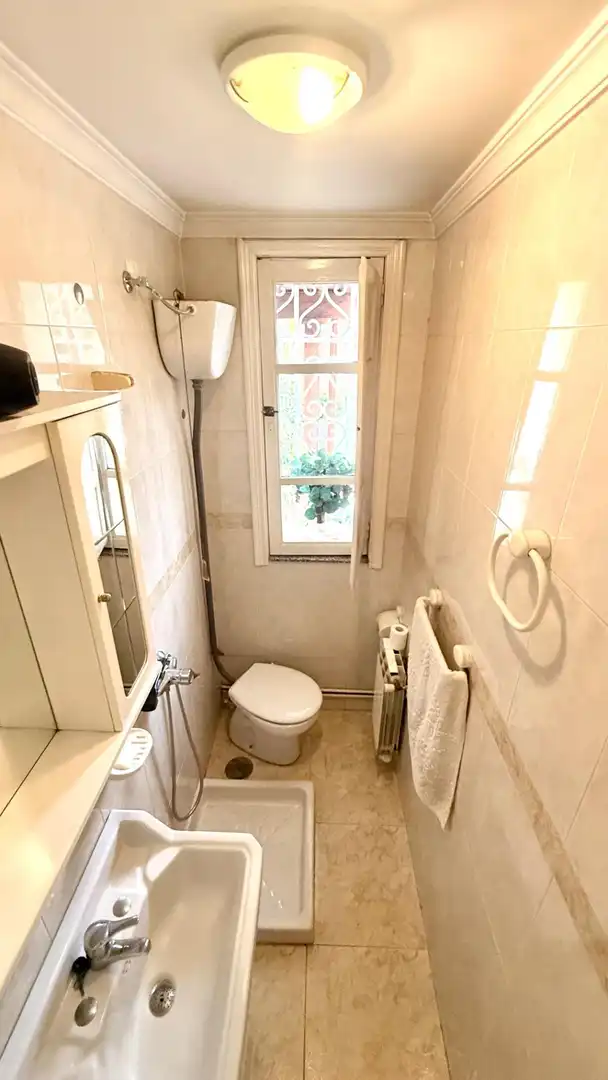 Bany de Casa o xalet en venda en Ourense Capital  amb Aire condicionat, Calefacció i Moblat