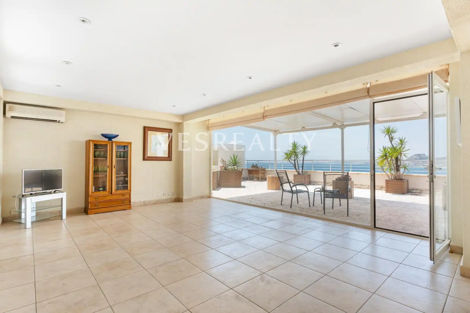 Vista exterior de Àtic de lloguer en Alicante / Alacant amb Jardí privat, Terrassa i Balcó