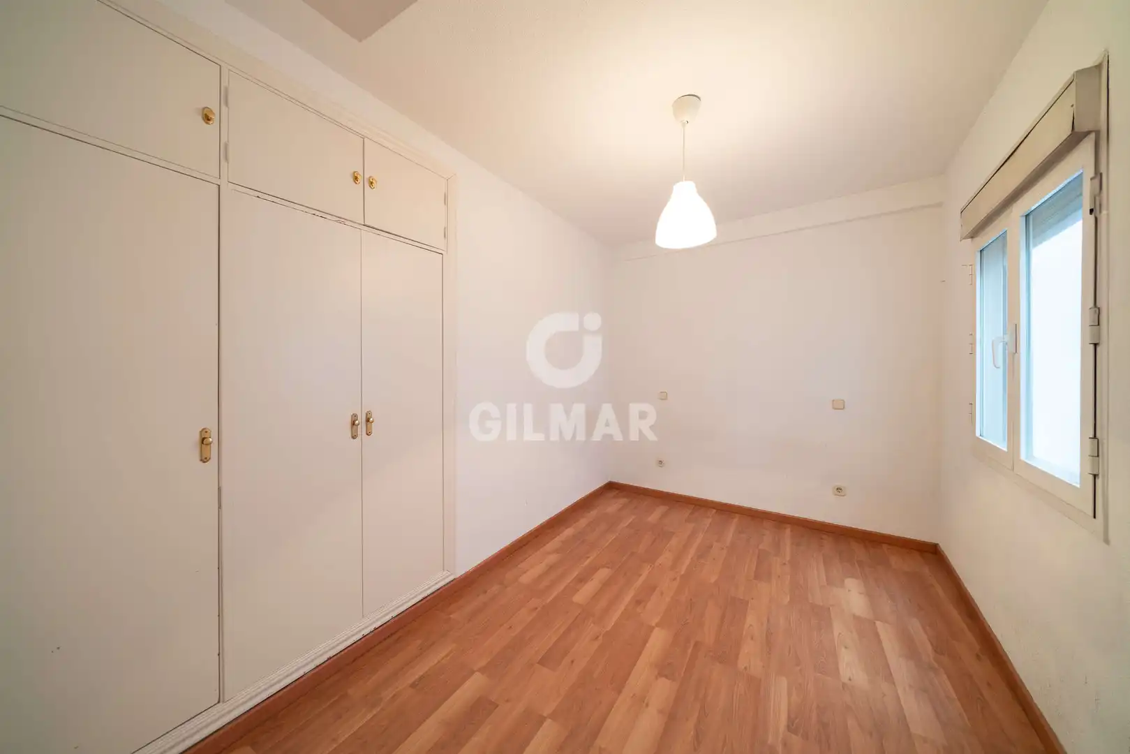Habitación de Piso en venta en Madrid con Calefacción
