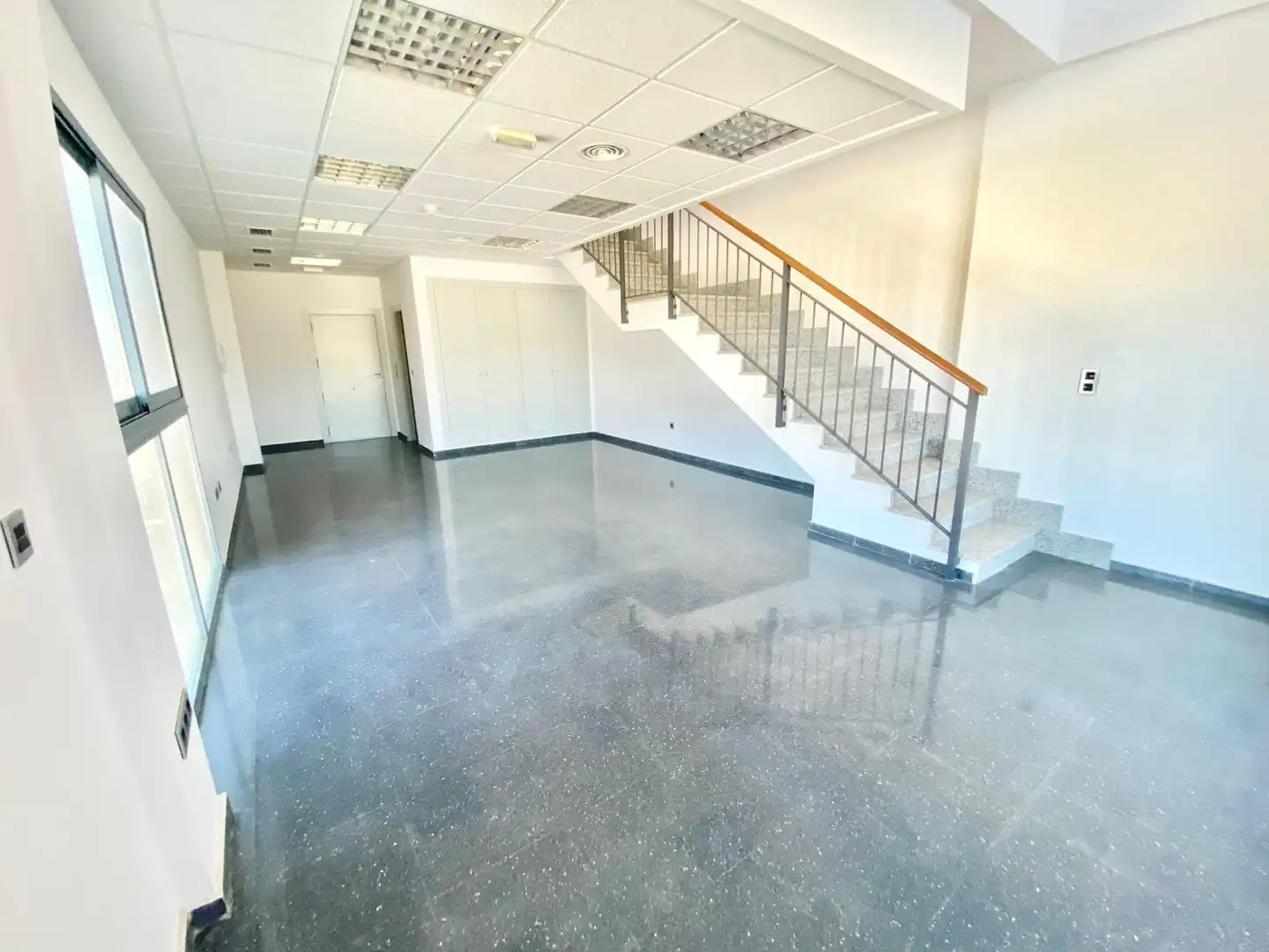 Büro zum Verkauf in Lorca mit Heizung und Terrasse