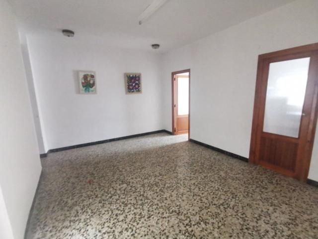 Ático en venta en Cornellà de Llobregat con Terraza