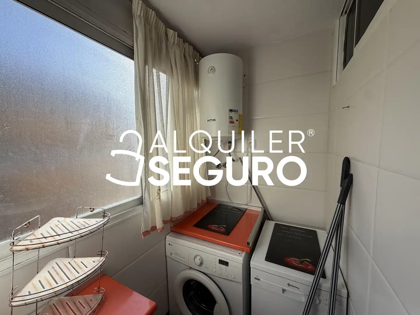 Bedroom of Flat for rent in Madrid  with Air Conditioner and Heating