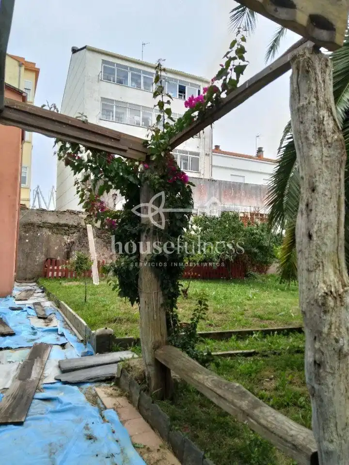 Jardí de Casa o xalet en venda en Ferrol amb Calefacció, Jardí privat i Terrassa