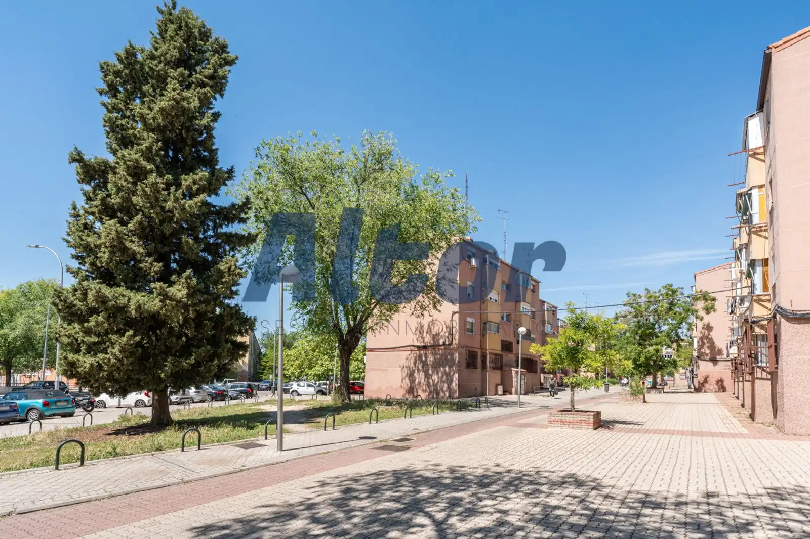Vista exterior de Piso en venta en Madrid con Calefacción y Amueblado