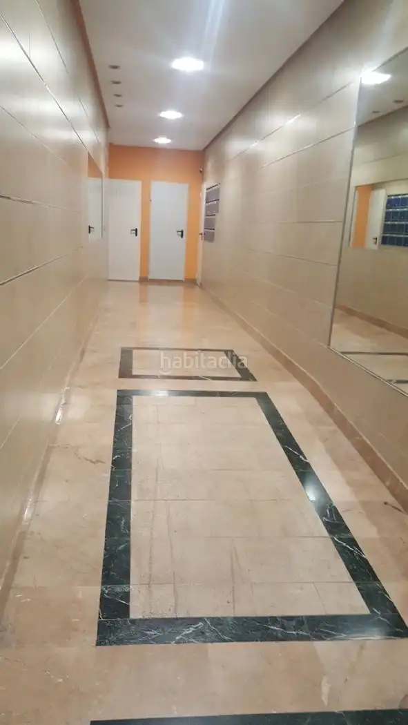 Piso con ascensor en venta en Calle los Naranjos 6, imagen 3