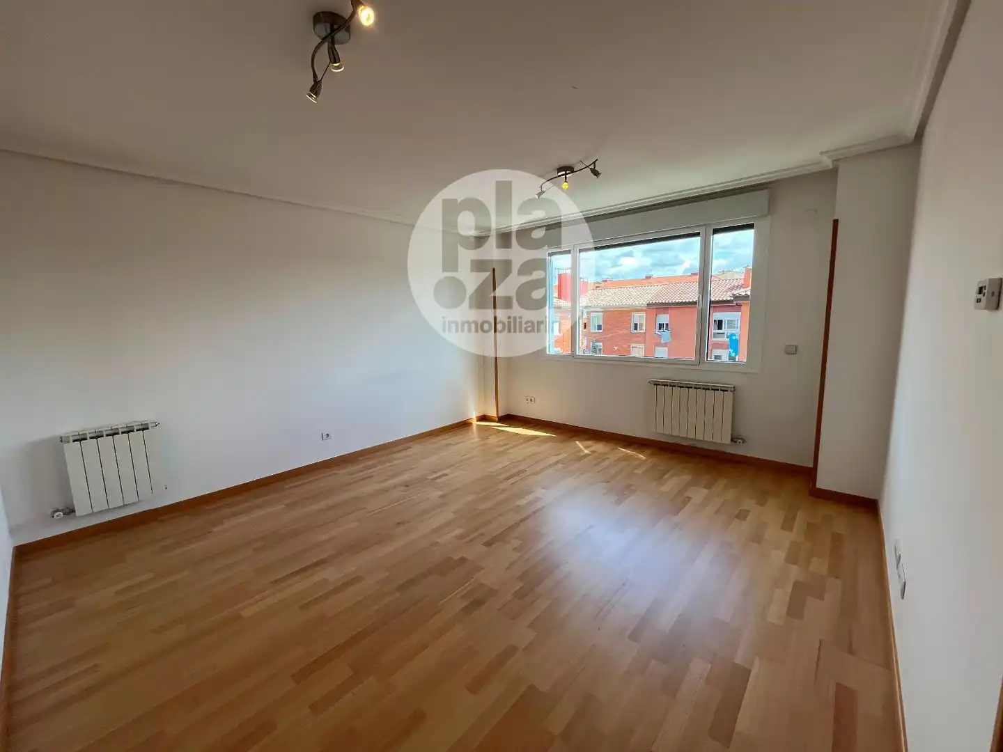 Living room of Flat for sale in Burgos  with Heating, Storage room and Swimming Pool