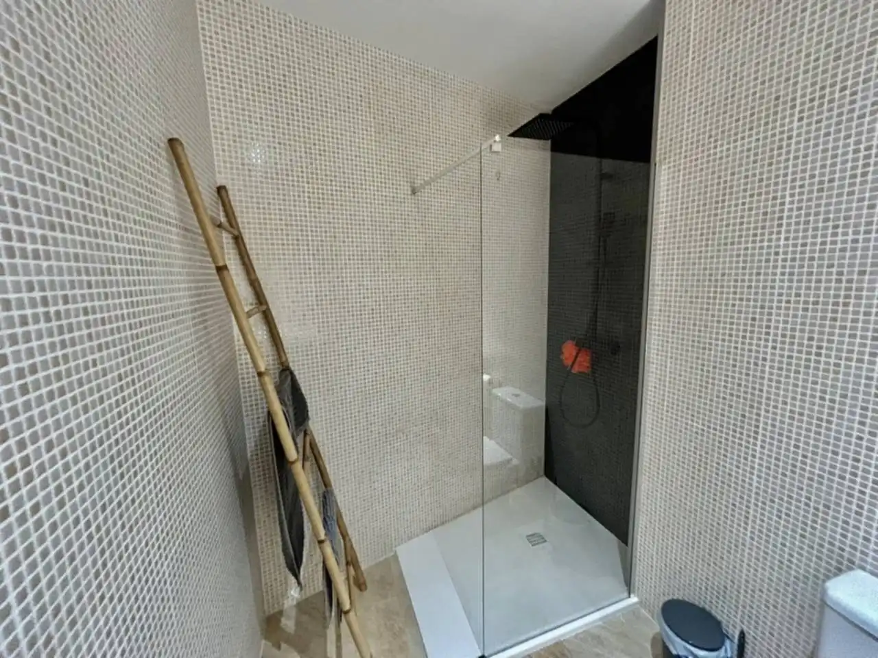 Bany de Pis en venda en Llagostera amb Aire condicionat, Calefacció i Balcó
