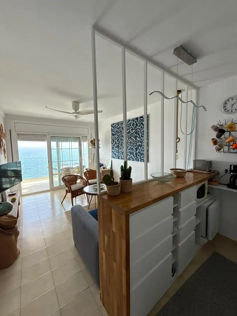Sala de estar de Apartamento en venta en Roses con Terraza y Trastero