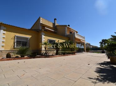 Casa con piscina in vendita a Partida La hoya
