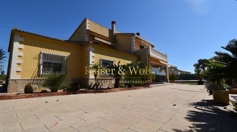 Chalet con gran parcela en La Hoya