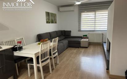 Living room of Single-family semi-detached for sale in Sant Joan Despí  with Air Conditioner and Terrace