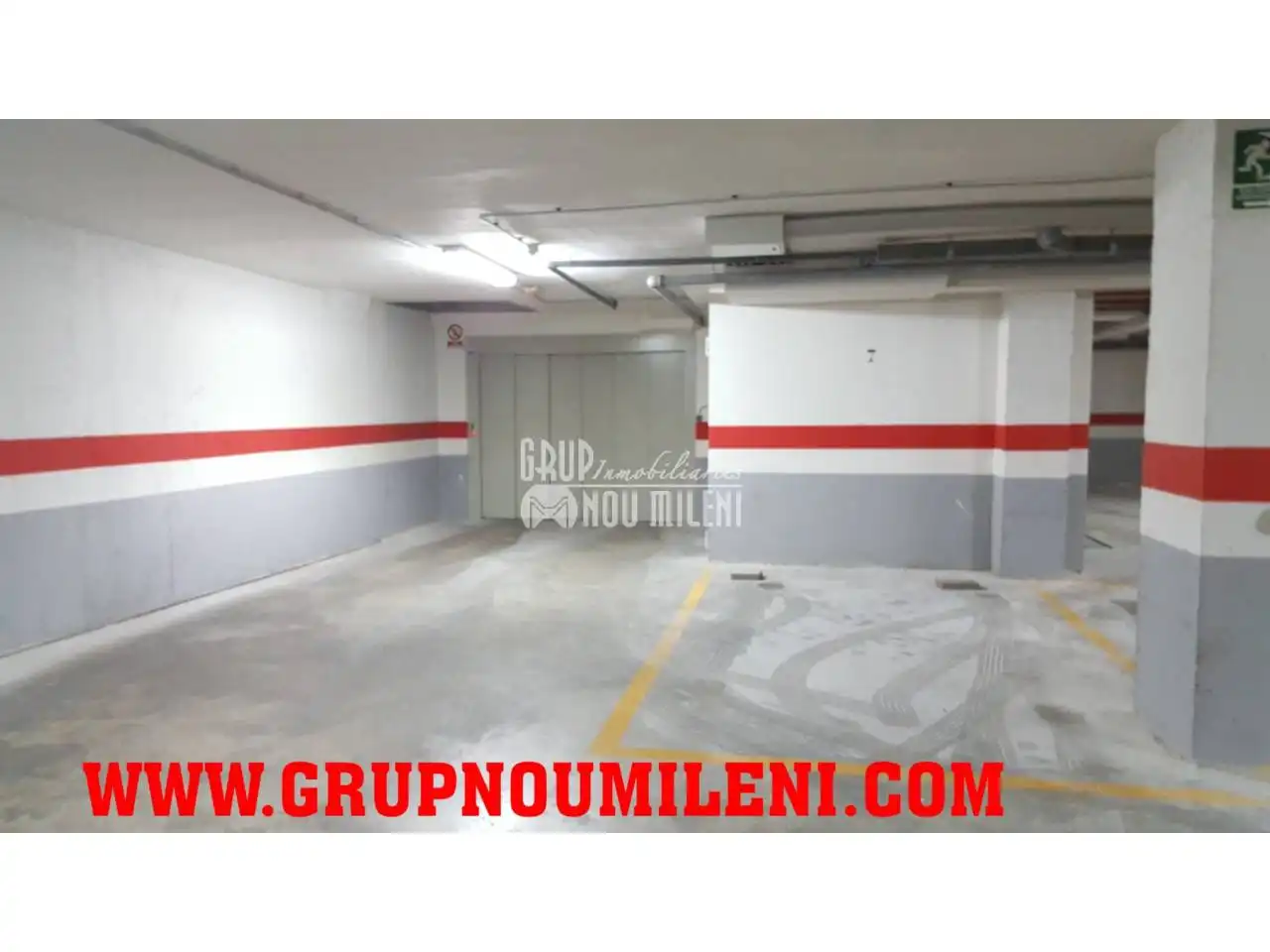 Parcheggio con ascensore in vendita a Calle PALLETER