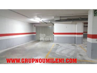 Parcheggio con ascensore in vendita a Calle PALLETER