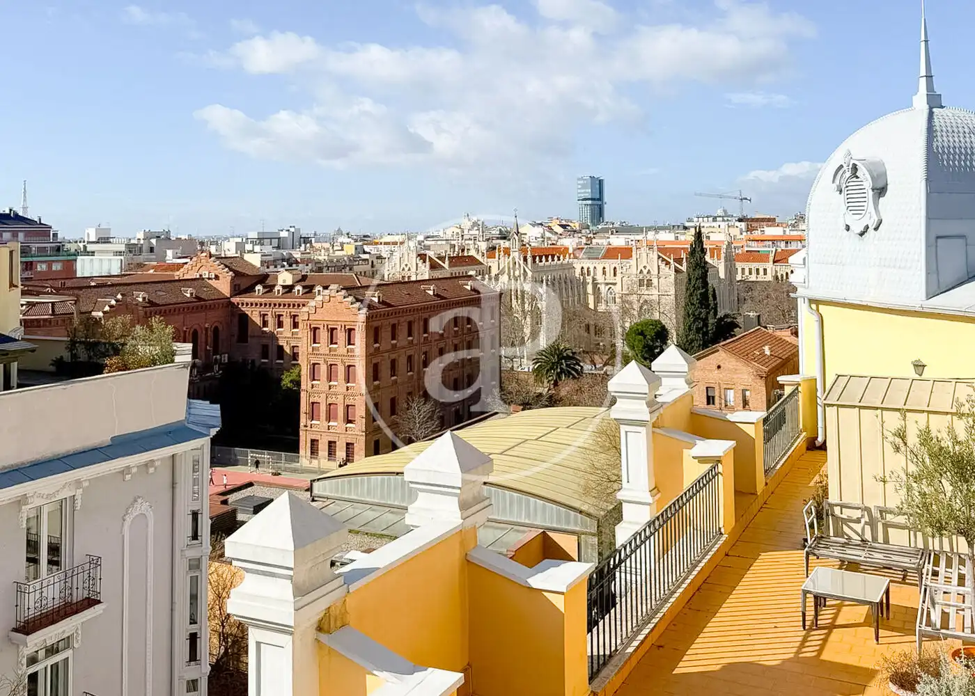 Vista exterior de Piso en venta en Madrid con Aire acondicionado, Calefacción y Amueblado