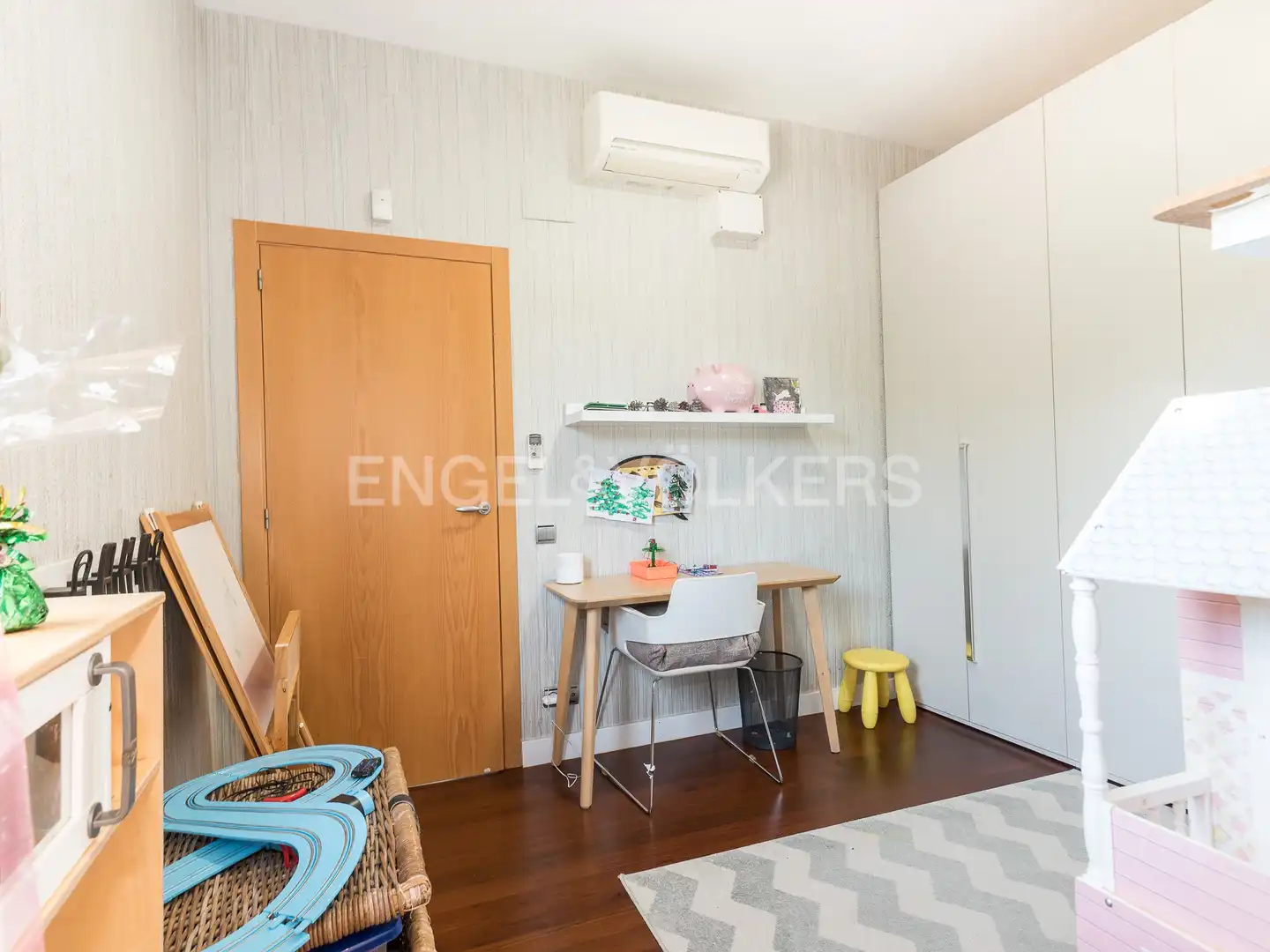 Bedroom of Houses for rent in Castelldefels  with Air Conditioner, Heating and Private garden
