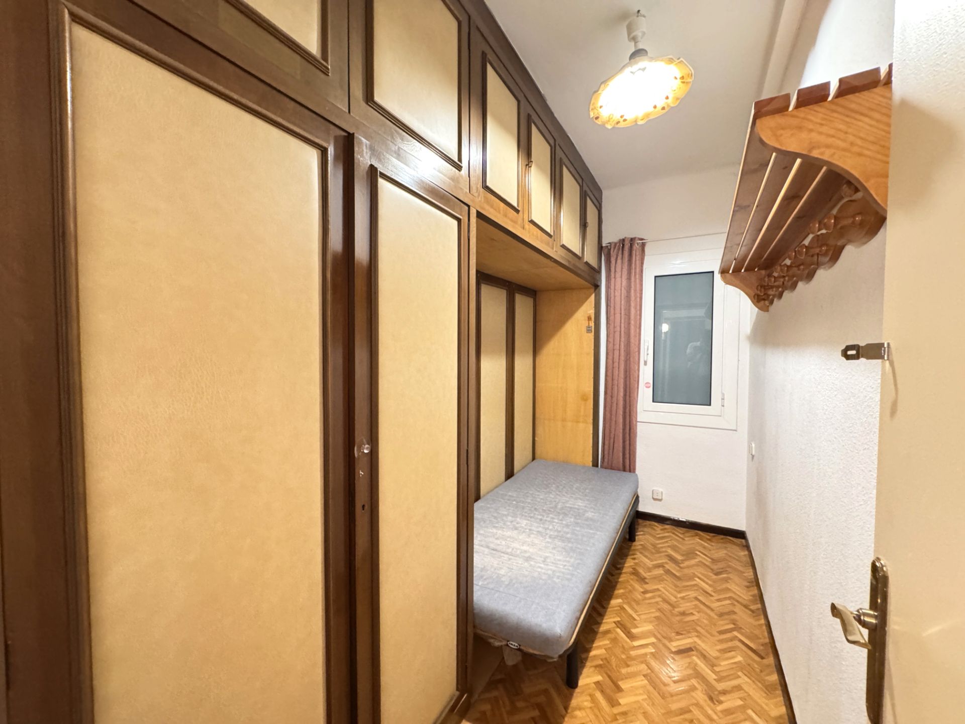 Bedroom of Flat for sale in  Barcelona Capital  with Oven and Balcony
