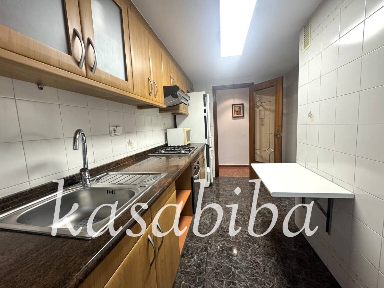 Cuina de Pis de lloguer en  Valencia Capital amb Aire condicionat, Calefacció i Moblat