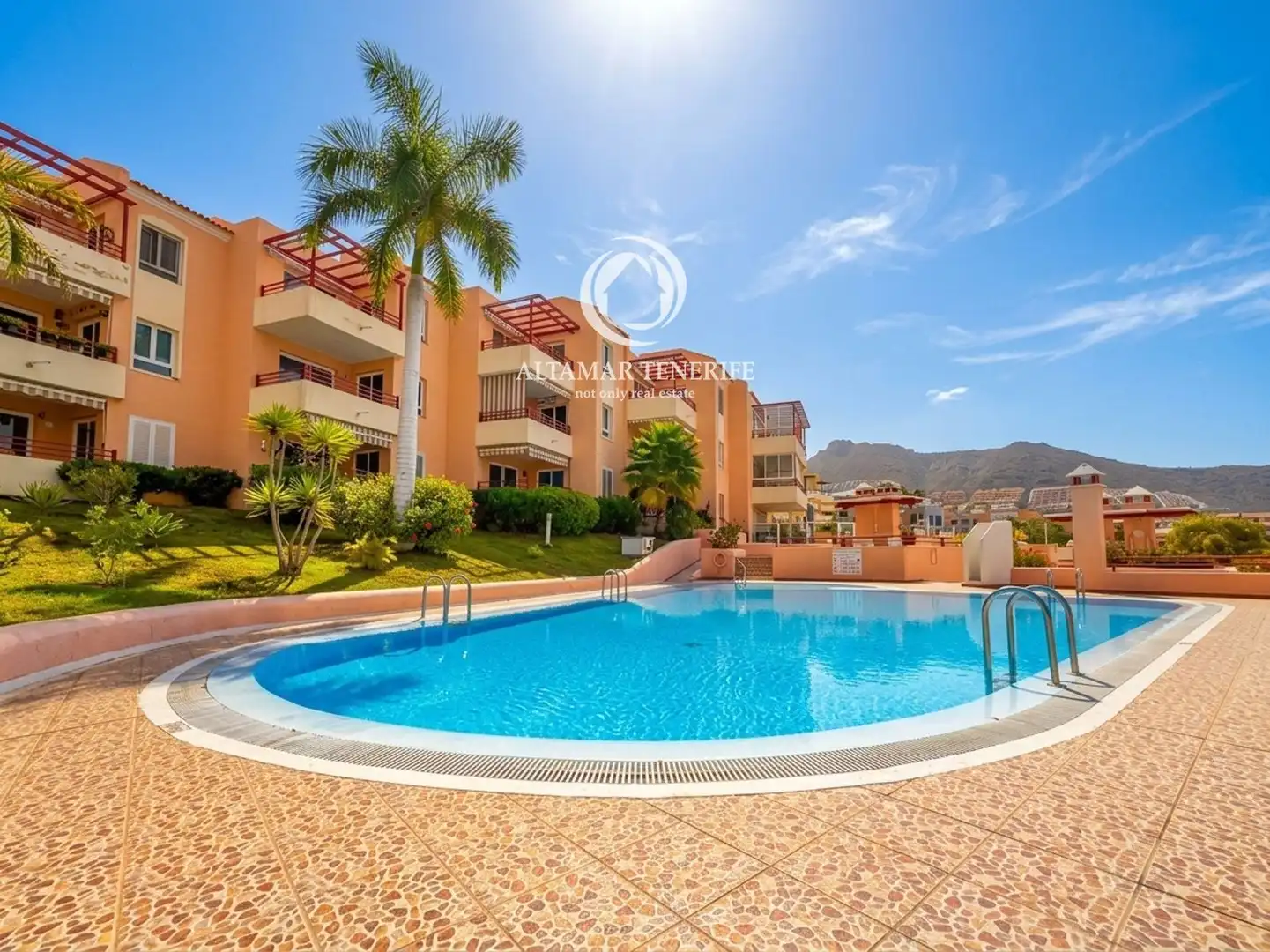 Apartment with pool for sale in Calle el Sauce