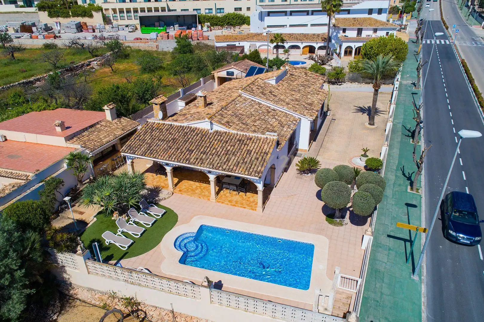 Vista exterior de Casa o xalet en venda en Calpe / Calp amb Aire condicionat, Jardí privat i Traster