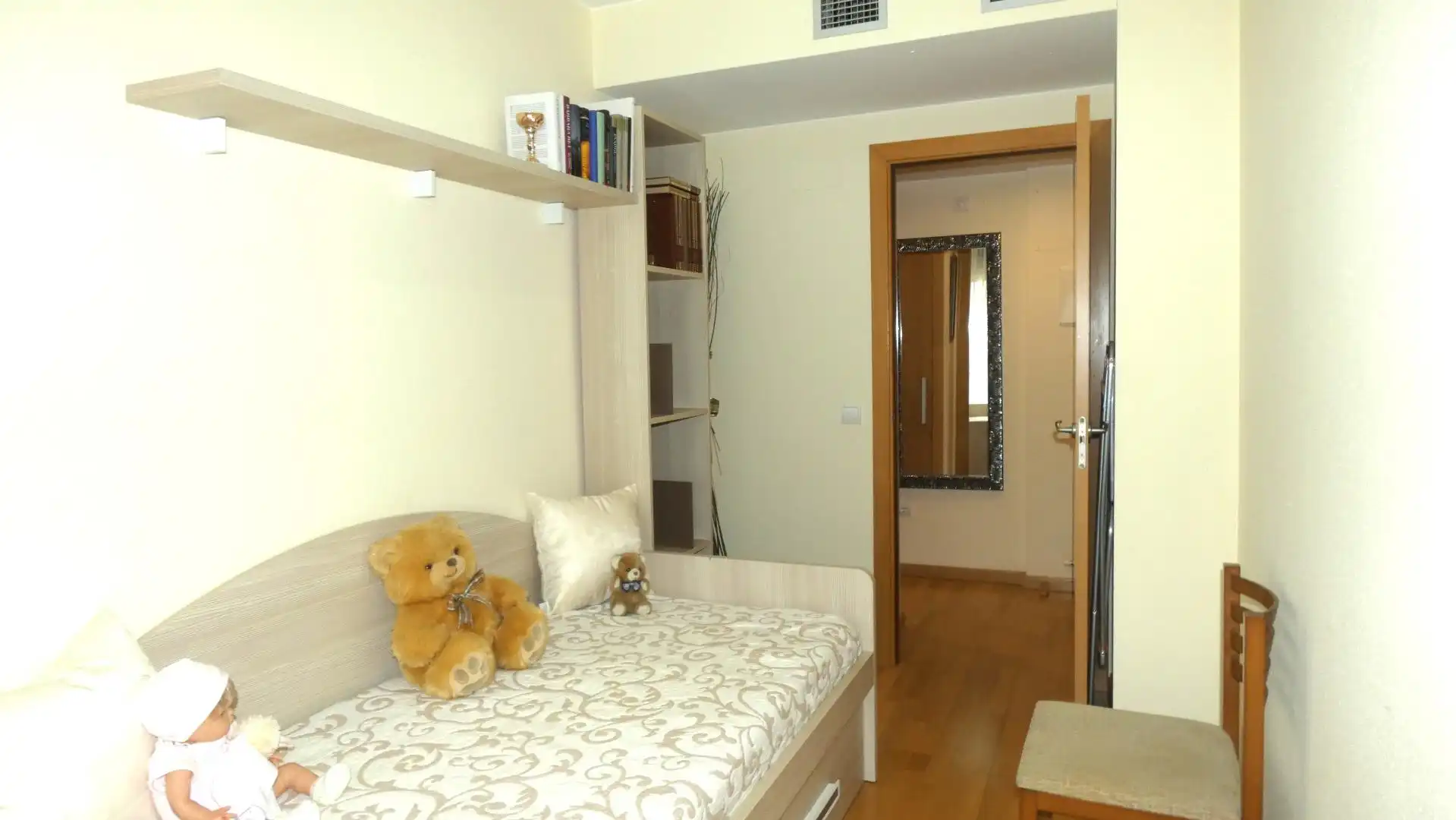 Dormitori de Pis en venda en Utebo amb Calefacció, Parquet i Terrassa