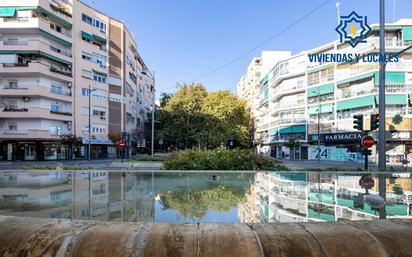 Vista exterior de Pis en venda en  Granada Capital amb Aire condicionat i Balcó