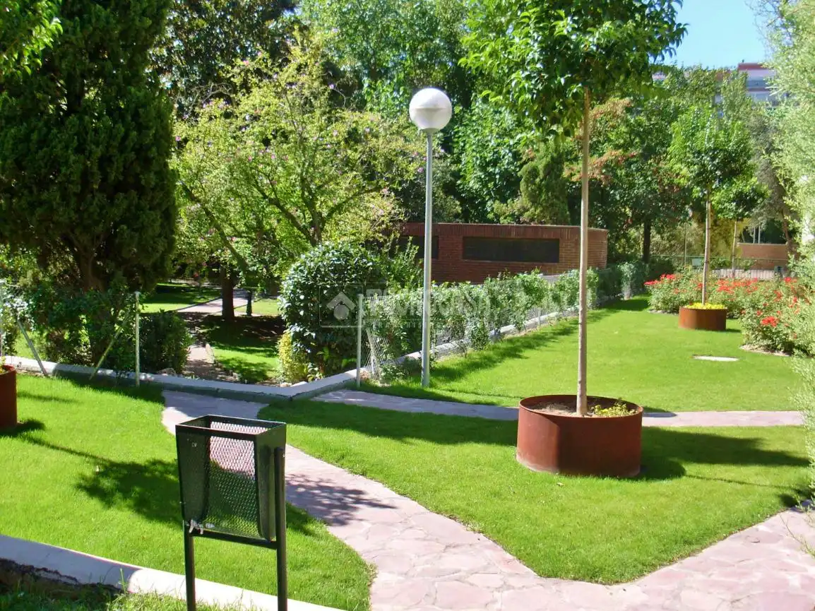 Garten von Wohnung zum Verkauf in Madrid mit Heizung, Privatgarten und Schwimmbad