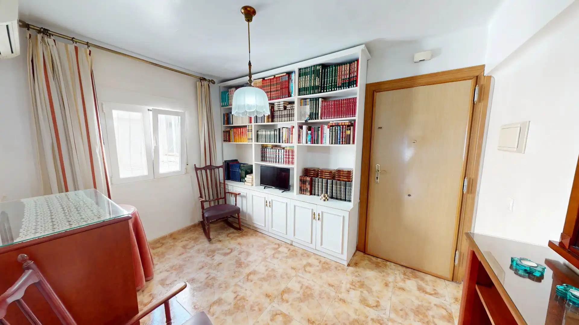 Sala de estar de Piso en venta en Almería con Aire acondicionado, Amueblado y Horno