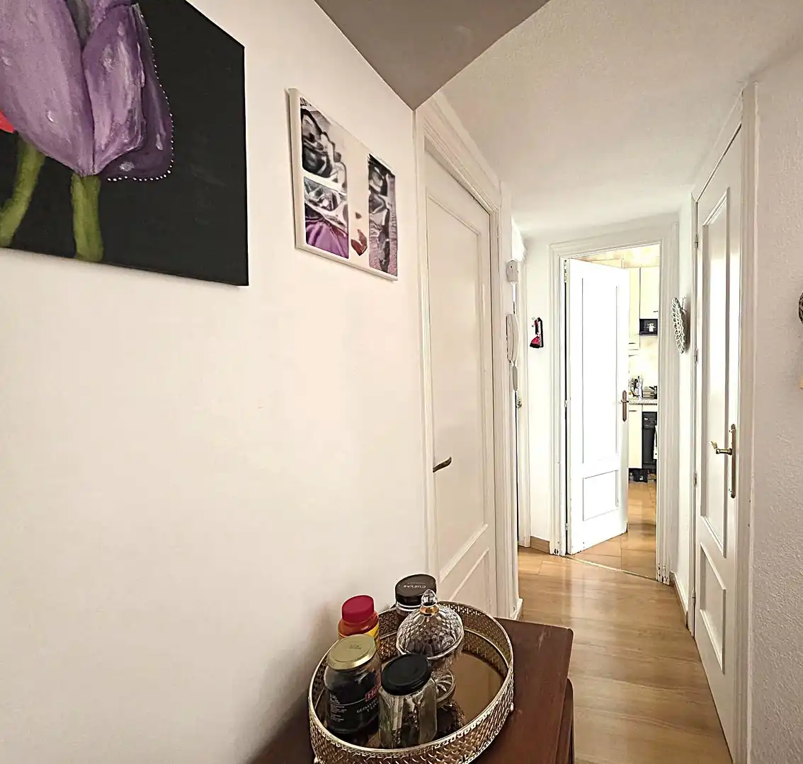 Piso en venta en Madrid con Calefacción y Amueblado