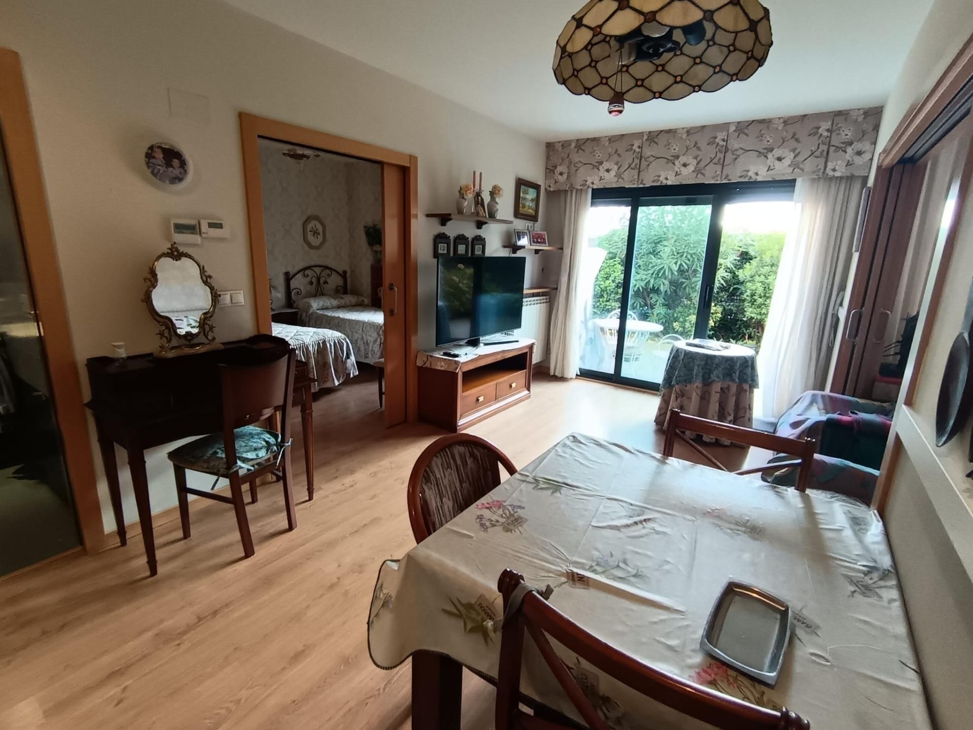 Sala d'estar de Planta baixa en venda en Valladolid Capital amb Aire condicionat i Traster