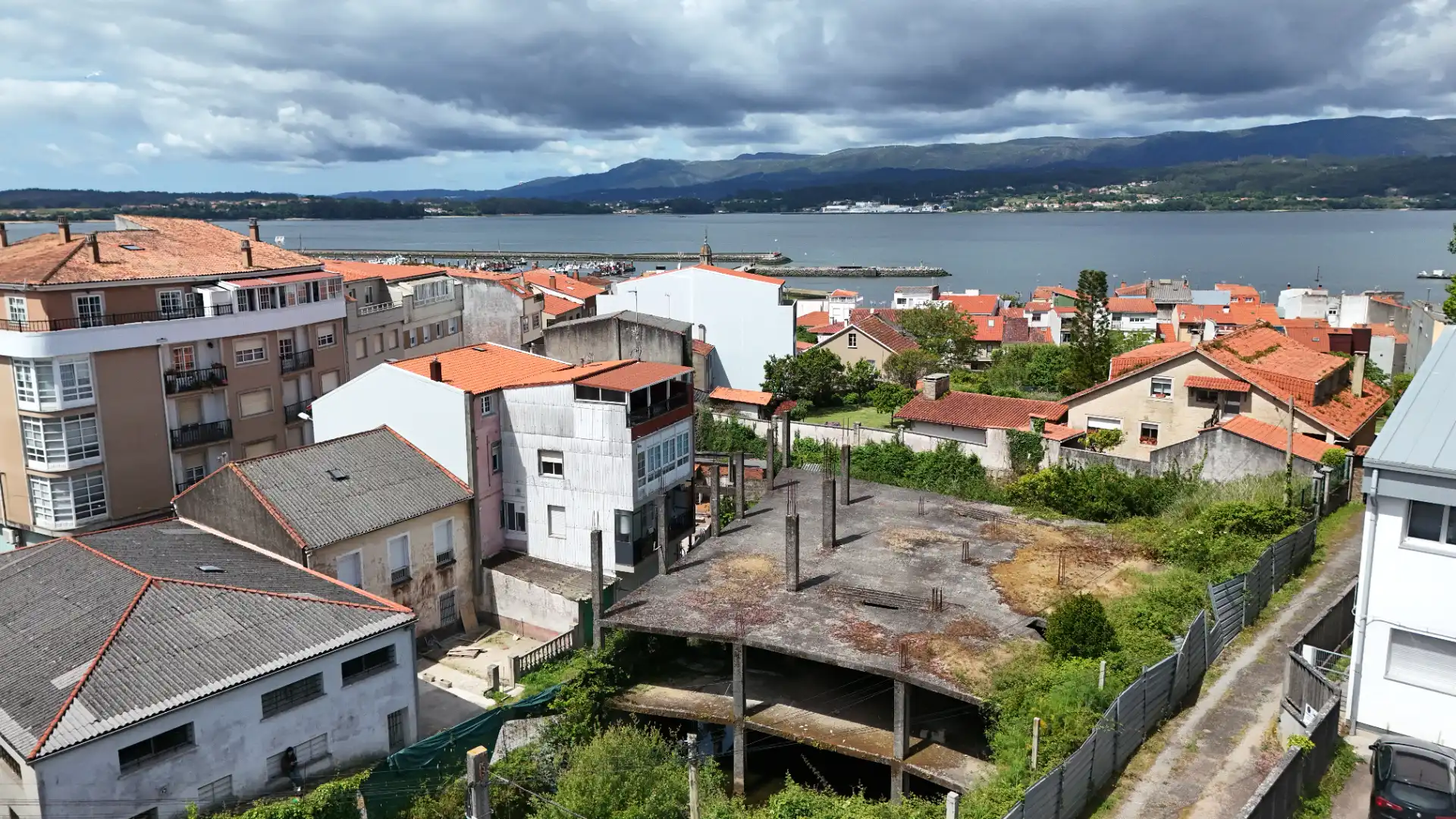Vista exterior de Residencial en venda en Rianxo